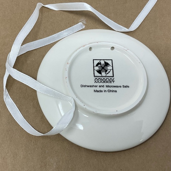 Set of 4 Christmas  Mini-Plates WINTER FROSTY 4.5” With Original Box - Picture 4 of 5